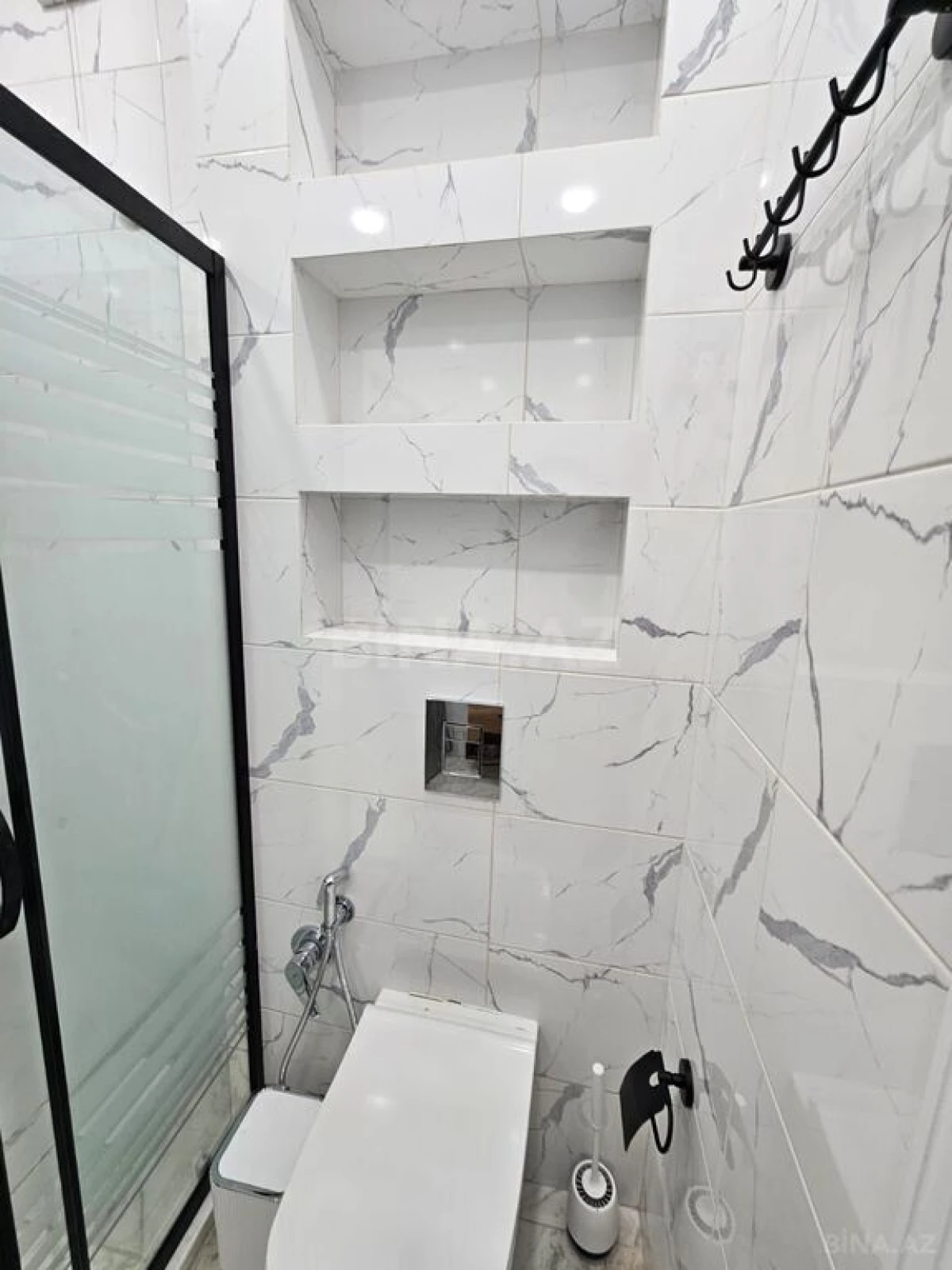 Kirayə verilir 2 otaqlı mənzil 95 m²