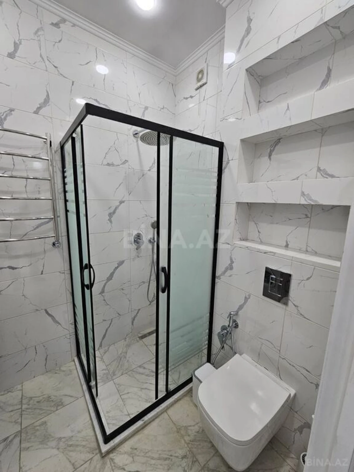 Kirayə verilir 2 otaqlı mənzil 95 m²