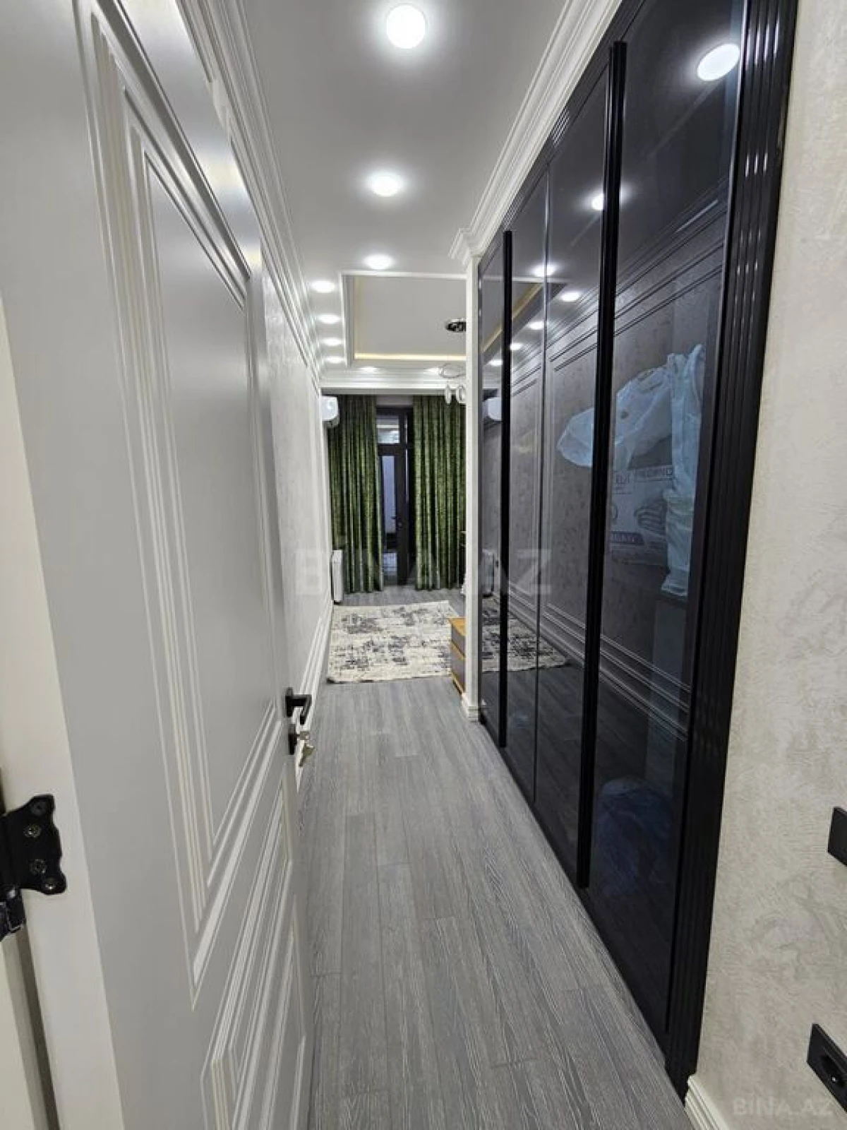 Kirayə verilir 2 otaqlı mənzil 95 m²