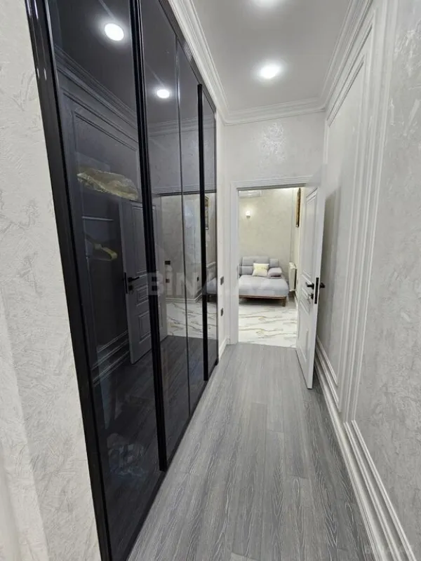 Kirayə verilir 2 otaqlı mənzil 95 m²