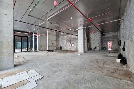 Satılır obyekt 350 m²