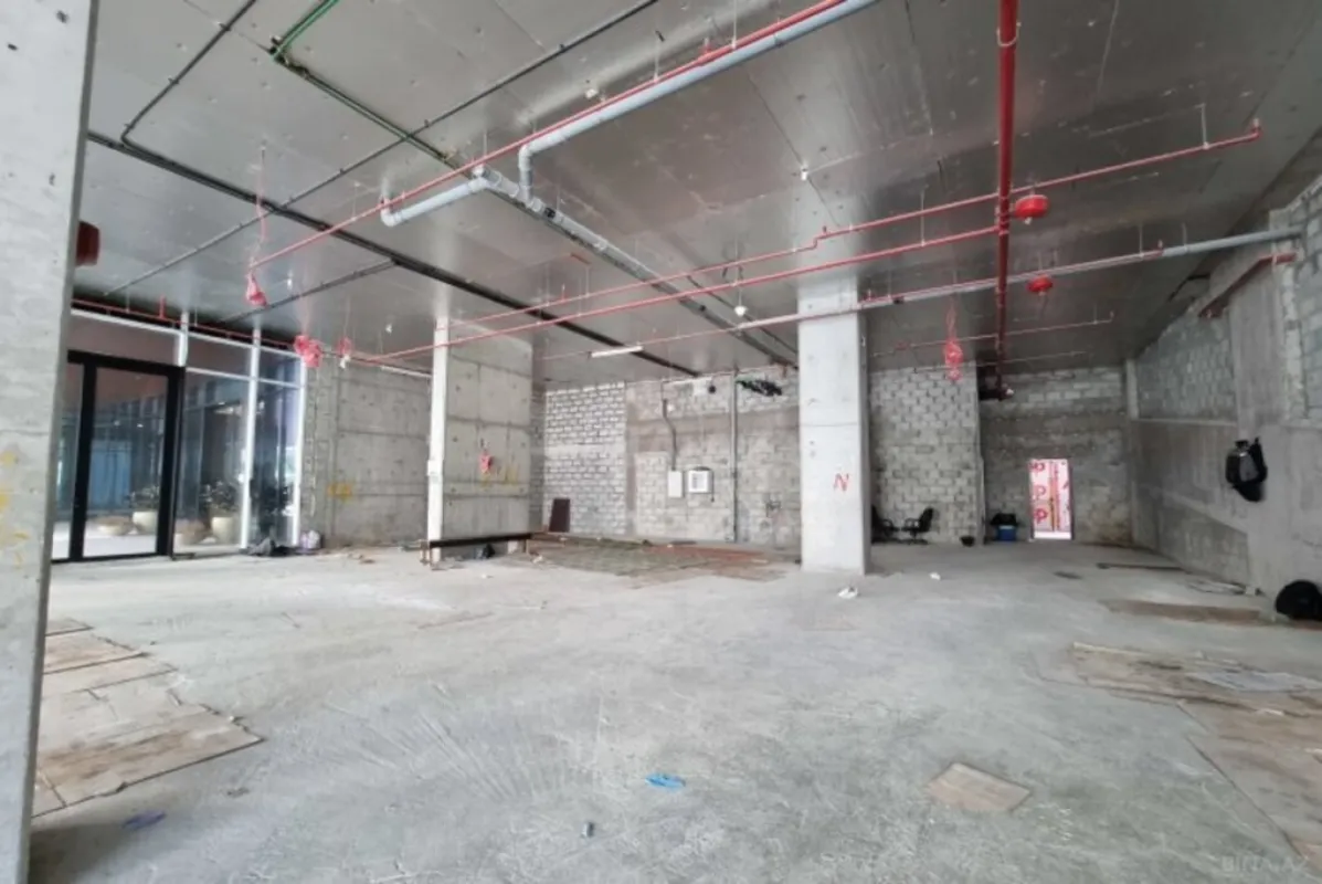 Satılır obyekt 350 m²