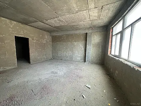 Satılır 4 otaqlı mənzil 181 m²