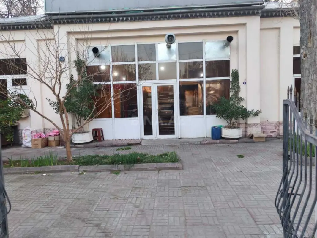 Satılır obyekt 620 m²