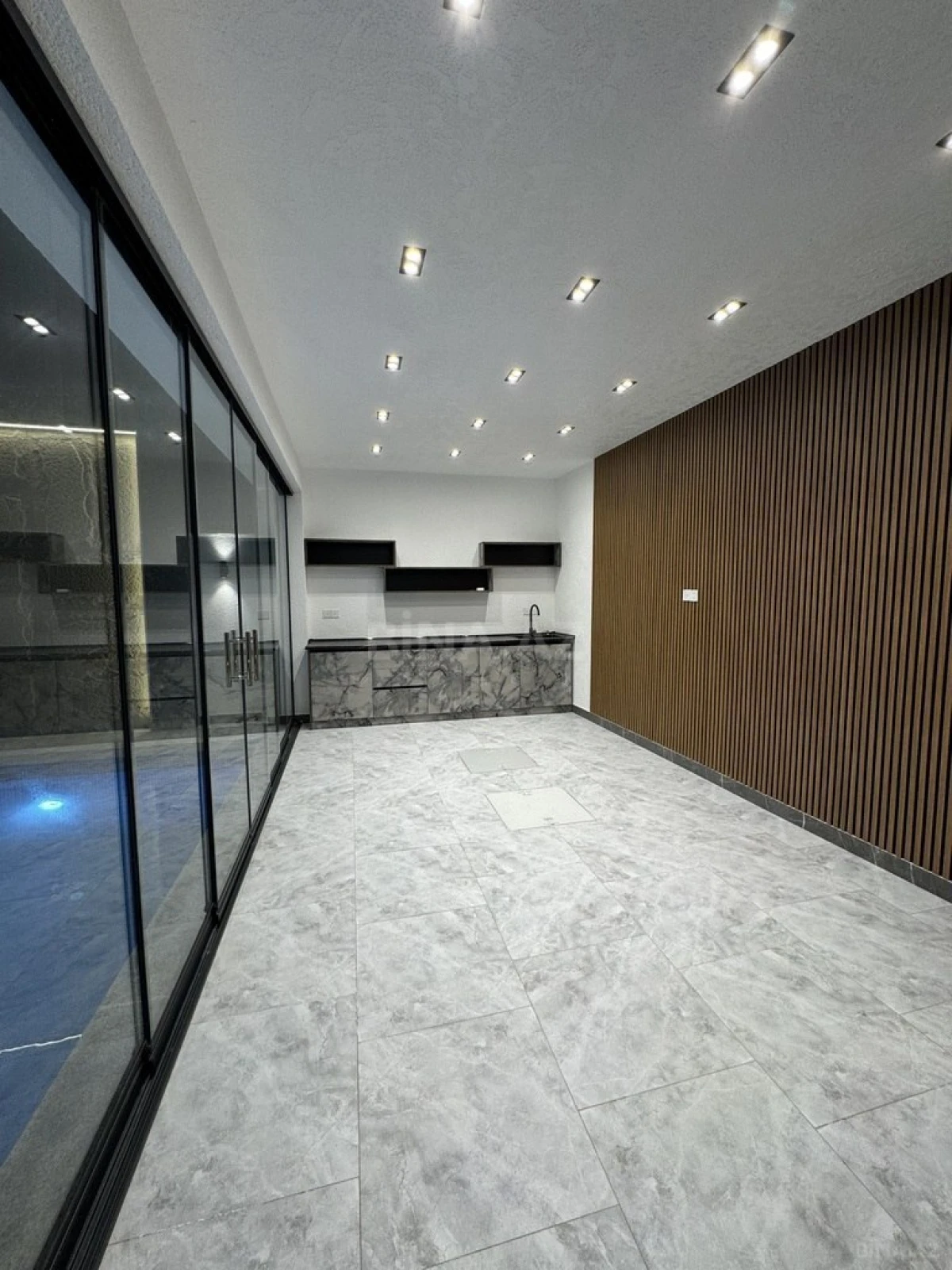 Satılır 4 otaqlı həyət evi 200 m²