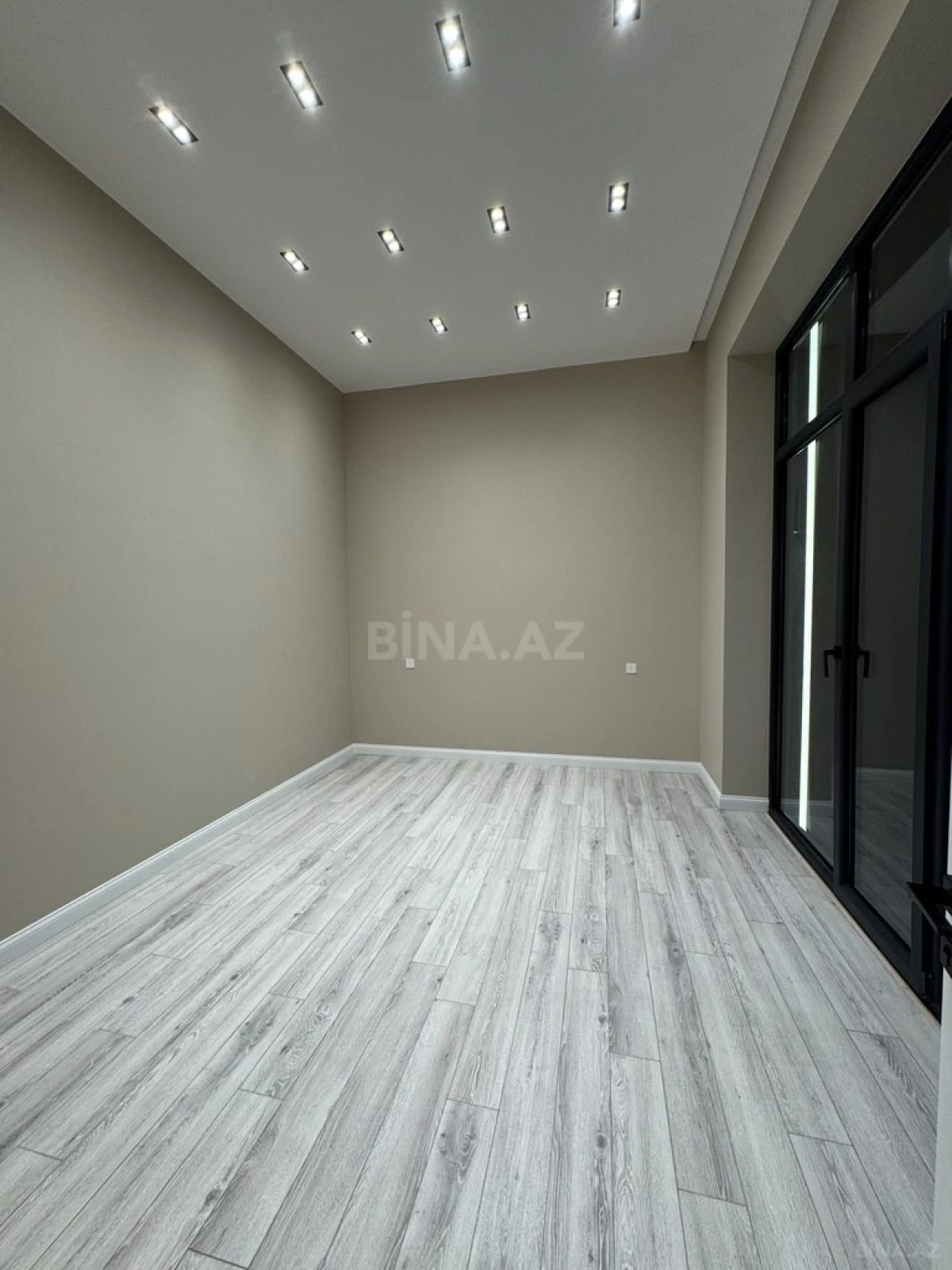 Satılır 4 otaqlı həyət evi 200 m²