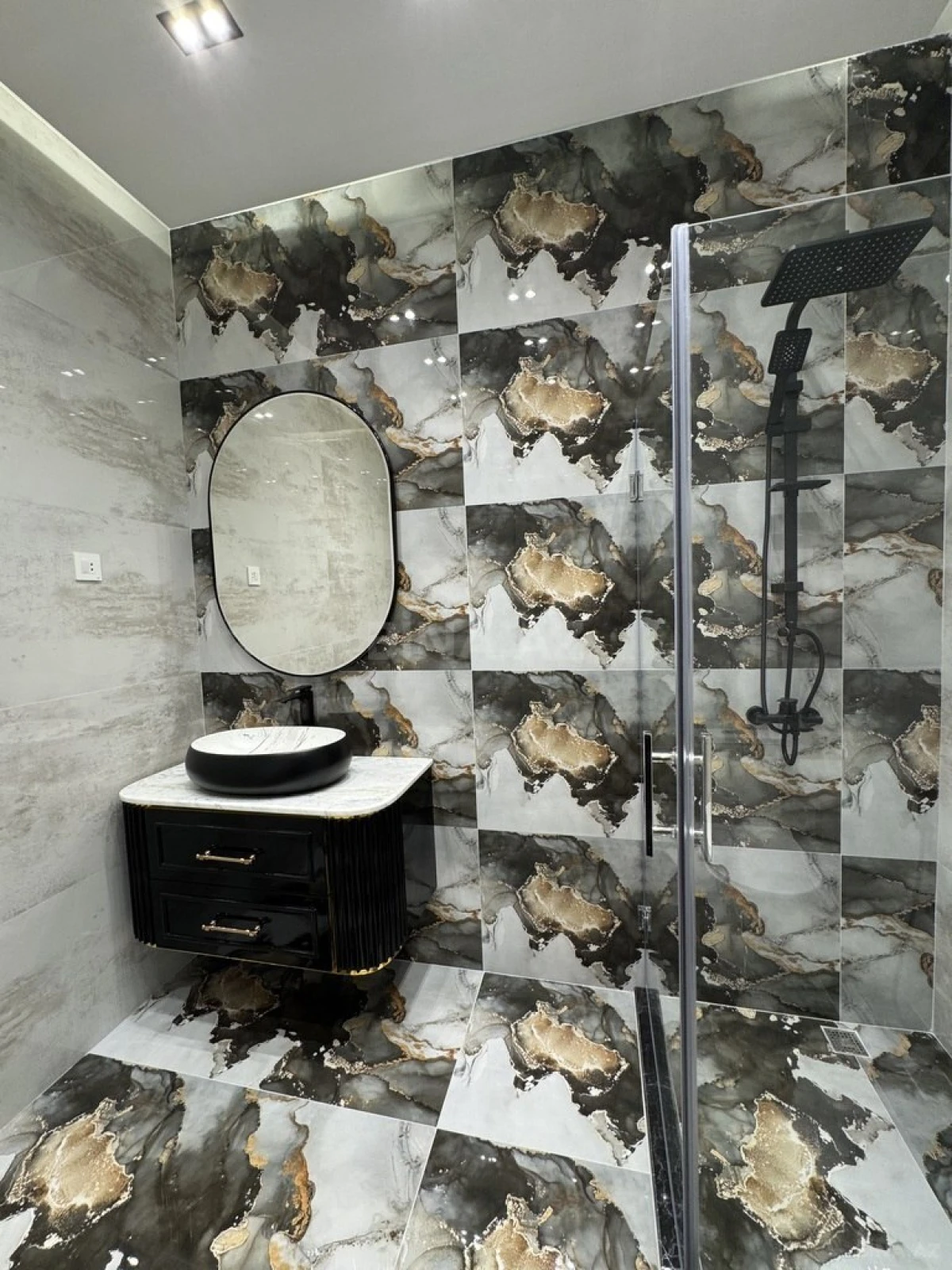 Satılır 4 otaqlı həyət evi 200 m²