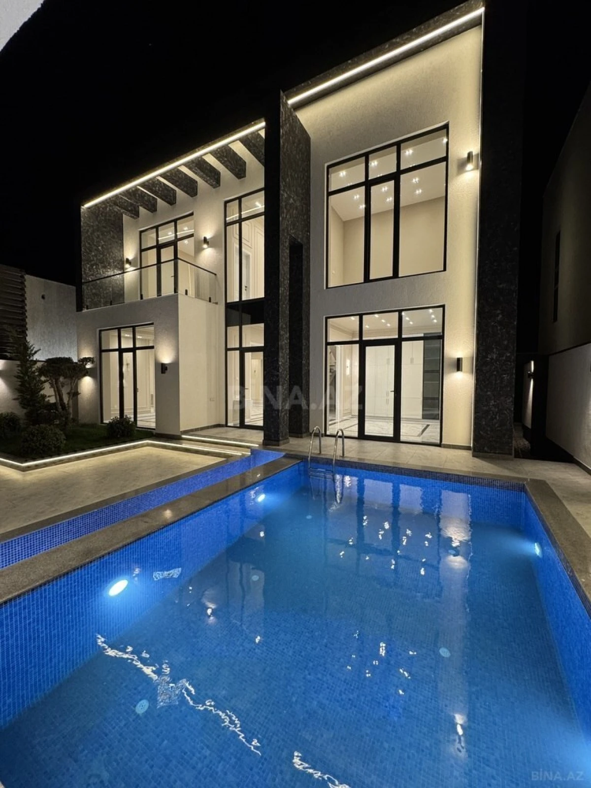 Satılır 4 otaqlı həyət evi 200 m²