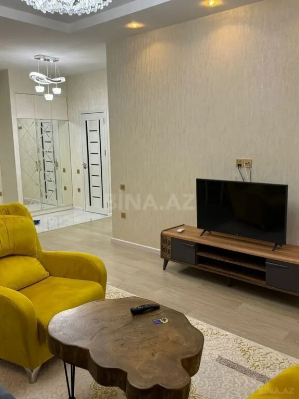 Kirayə verilir 2 otaqlı mənzil 70 m²