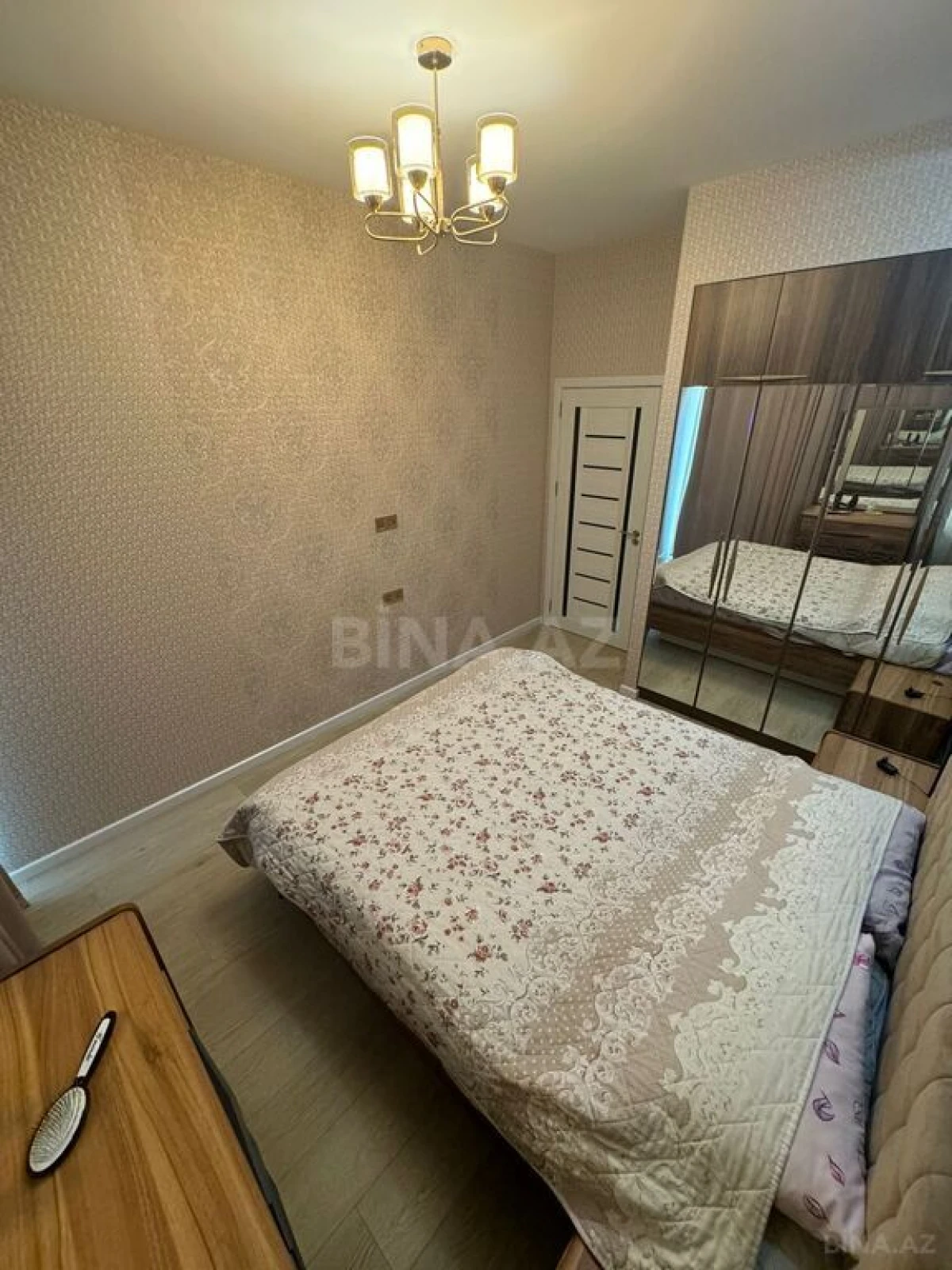 Kirayə verilir 2 otaqlı mənzil 70 m²