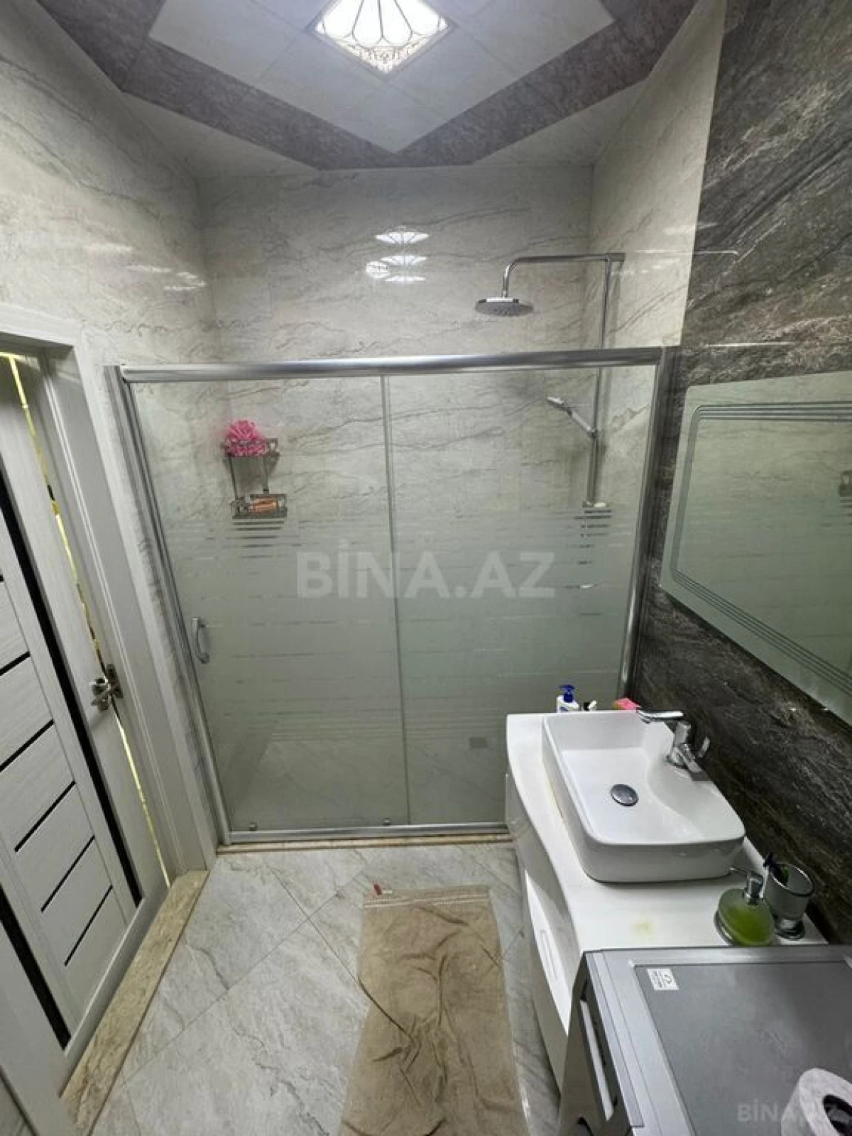 Kirayə verilir 2 otaqlı mənzil 70 m²