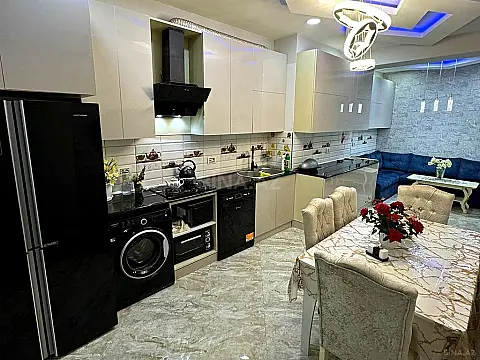 Satılır 2 otaqlı mənzil 105 m²