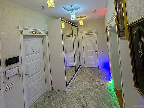 Satılır 2 otaqlı mənzil 105 m²