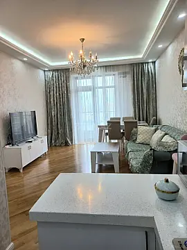 Kirayə verilir 2 otaqlı mənzil 65 m²