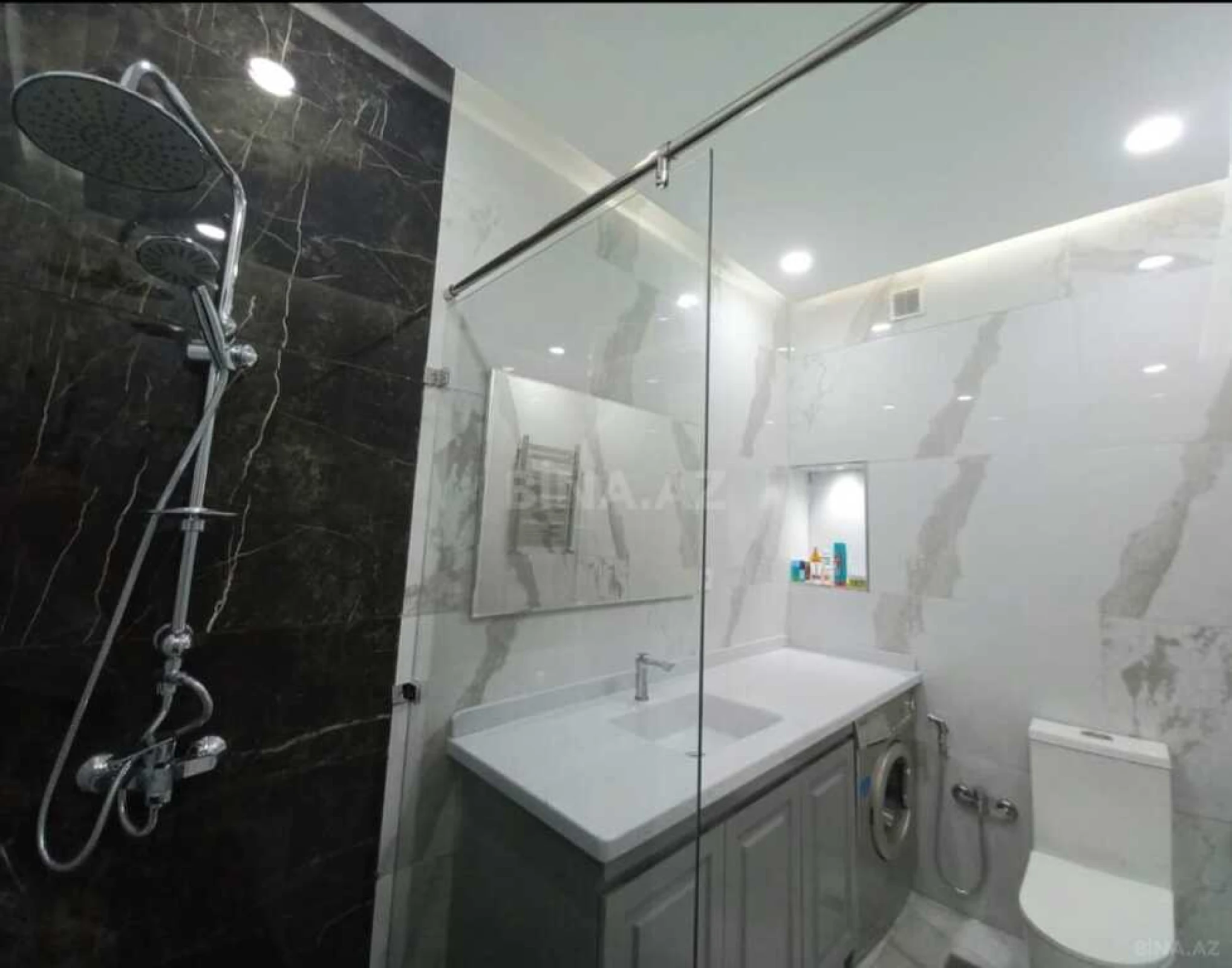 Kirayə verilir 2 otaqlı mənzil 65 m²
