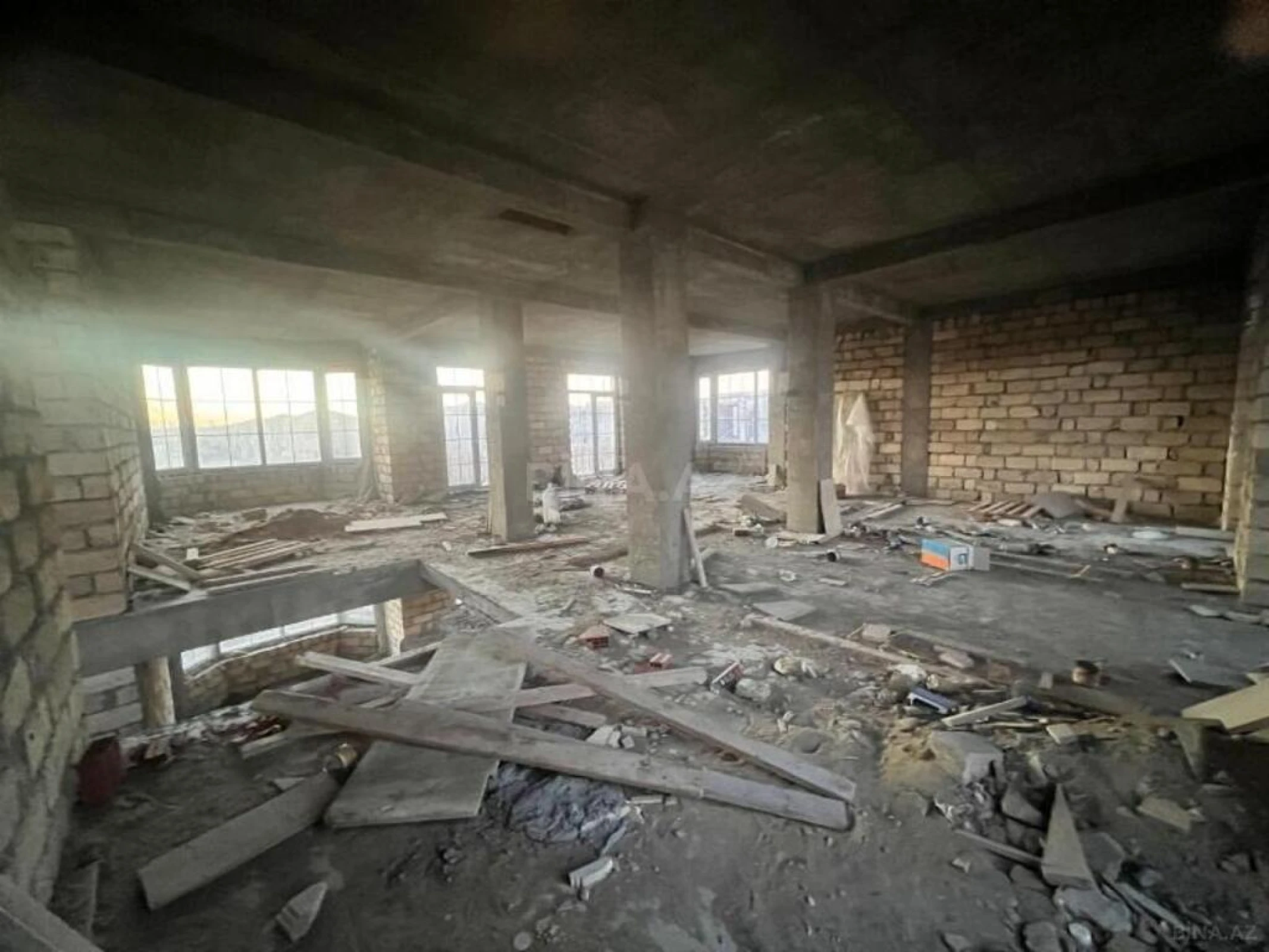 Satılır 6 otaqlı həyət evi 320 m²