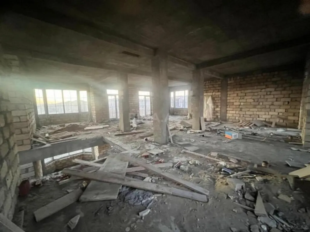 Satılır 6 otaqlı həyət evi 320 m²