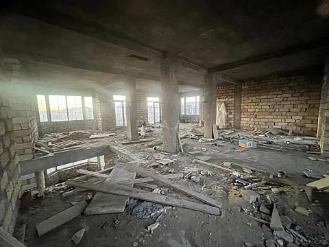 Satılır 6 otaqlı həyət evi 320 m²