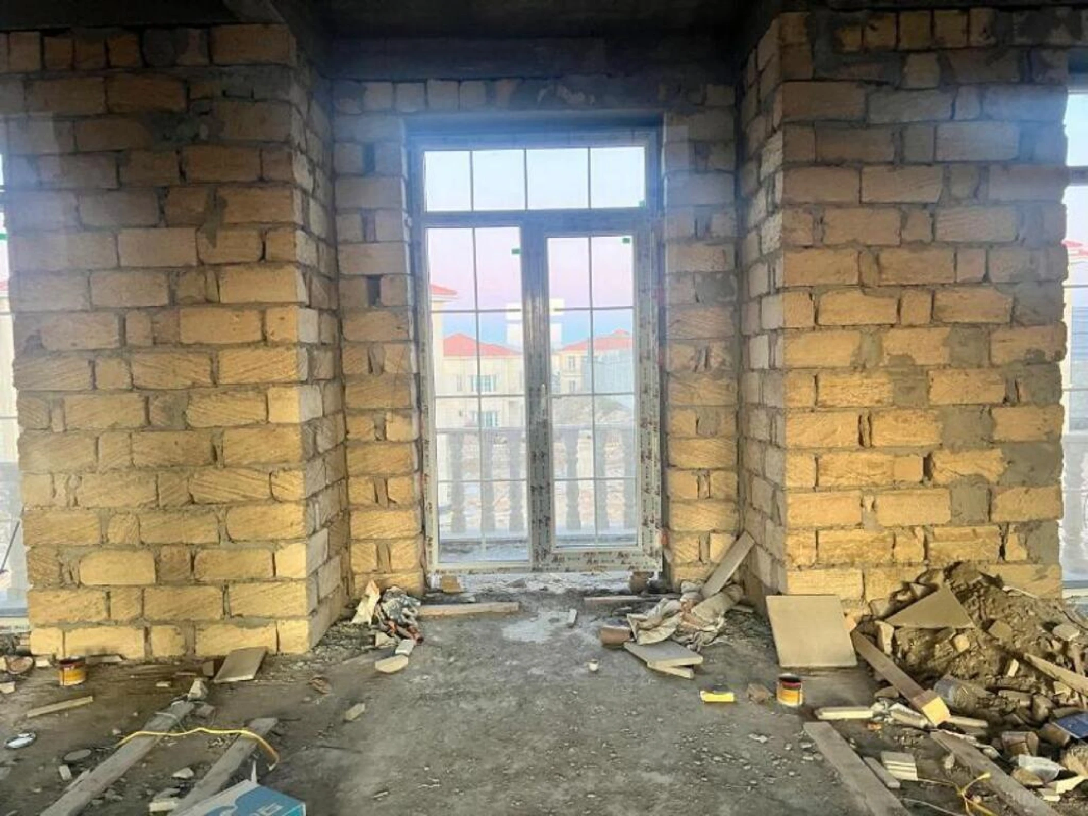 Satılır 6 otaqlı həyət evi 320 m²