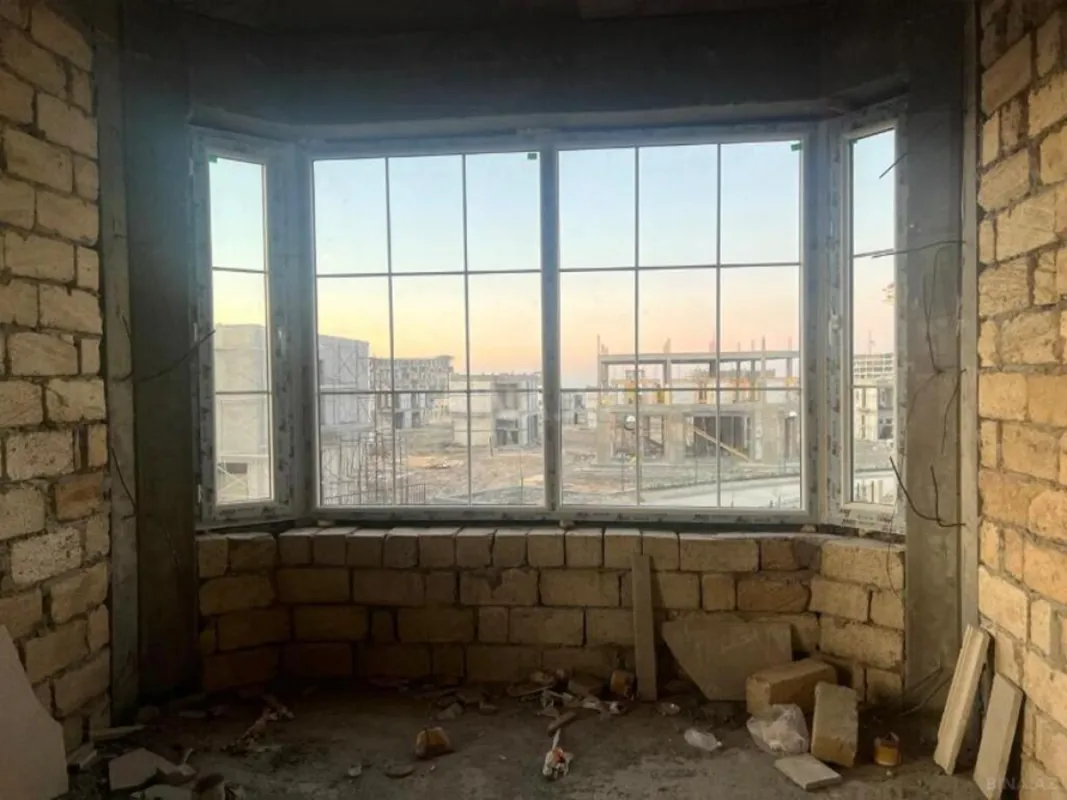 Satılır 6 otaqlı həyət evi 320 m²