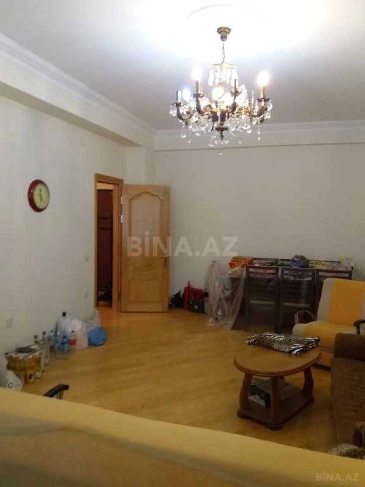 Satılır 3 otaqlı mənzil 137 m²