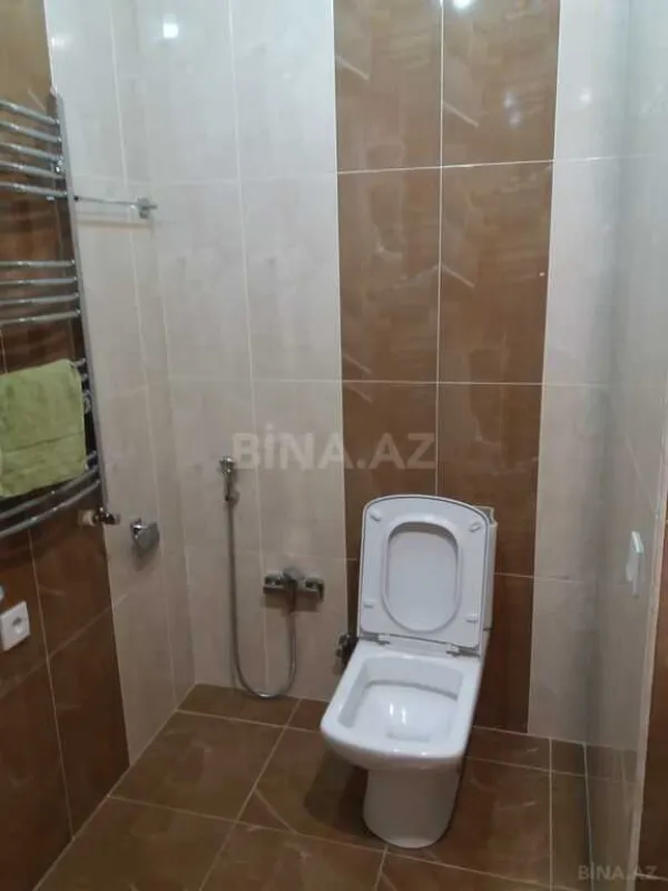 Satılır 3 otaqlı mənzil 137 m²