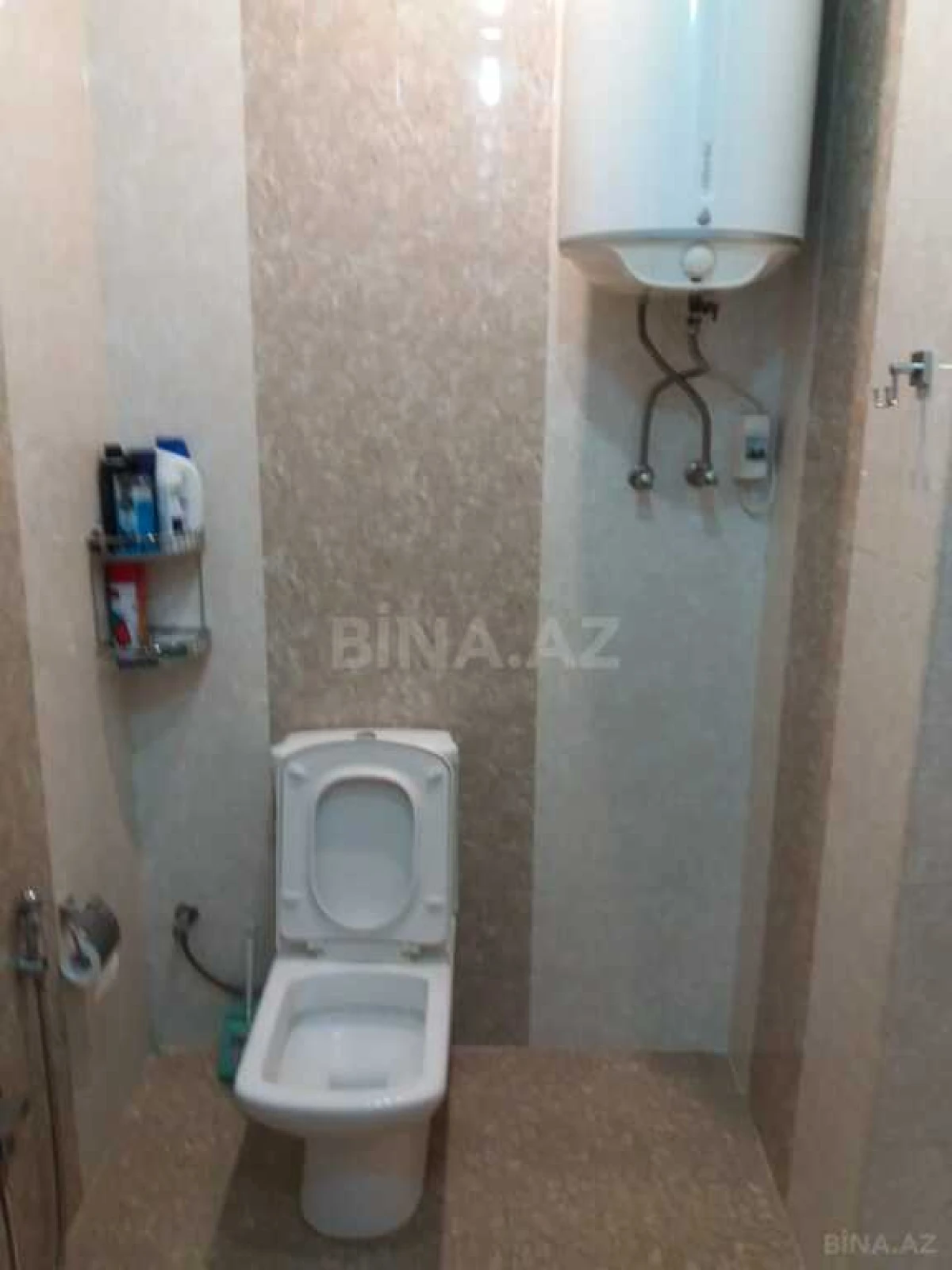 Satılır 3 otaqlı mənzil 137 m²