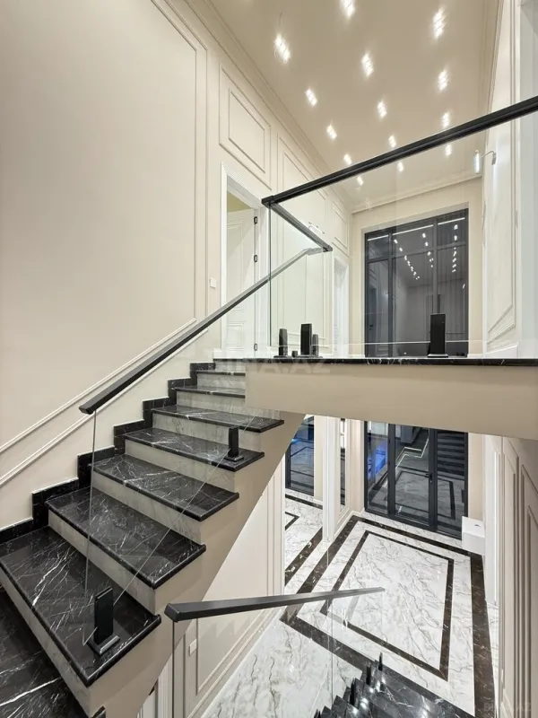 Satılır 4 otaqlı həyət evi 200 m²