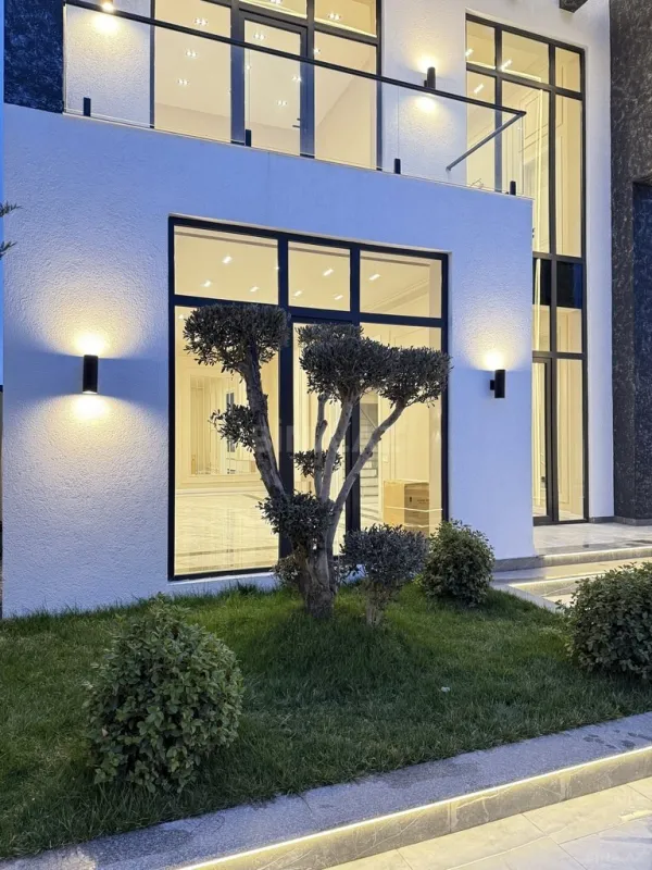 Satılır 4 otaqlı həyət evi 200 m²