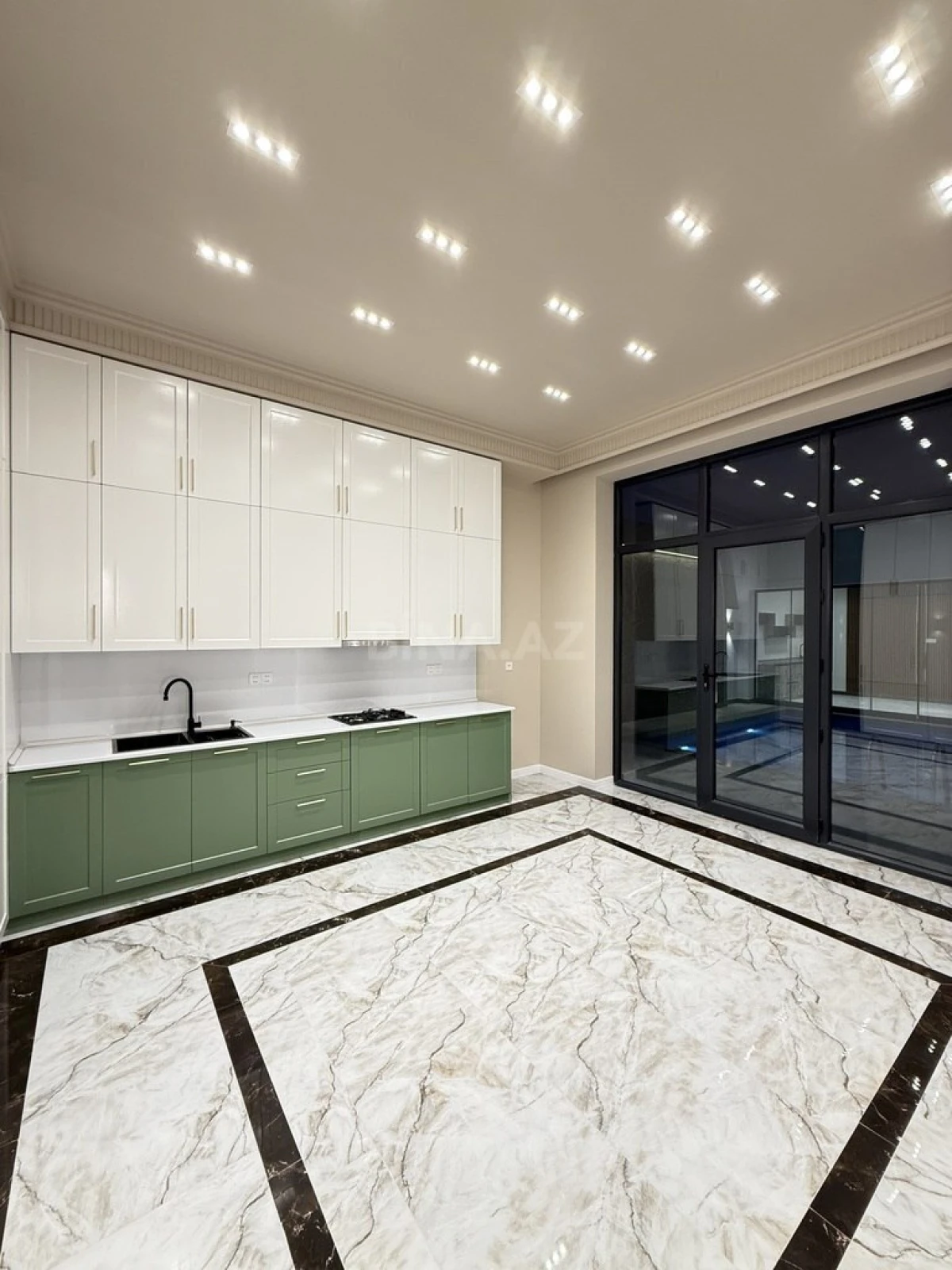 Satılır 4 otaqlı həyət evi 200 m²