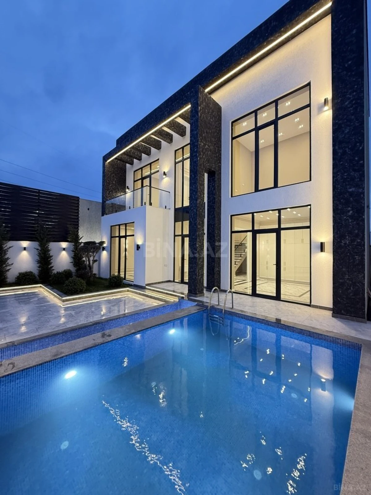 Satılır 4 otaqlı həyət evi 200 m²