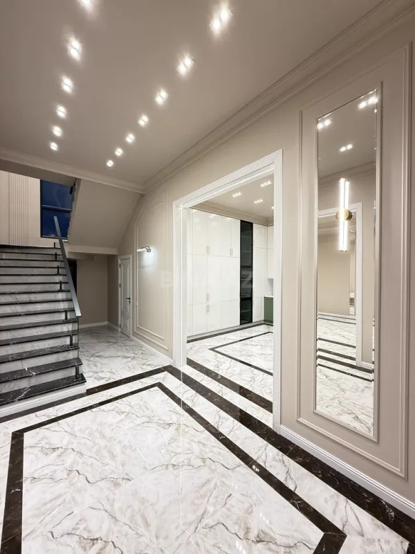 Satılır 4 otaqlı həyət evi 200 m²