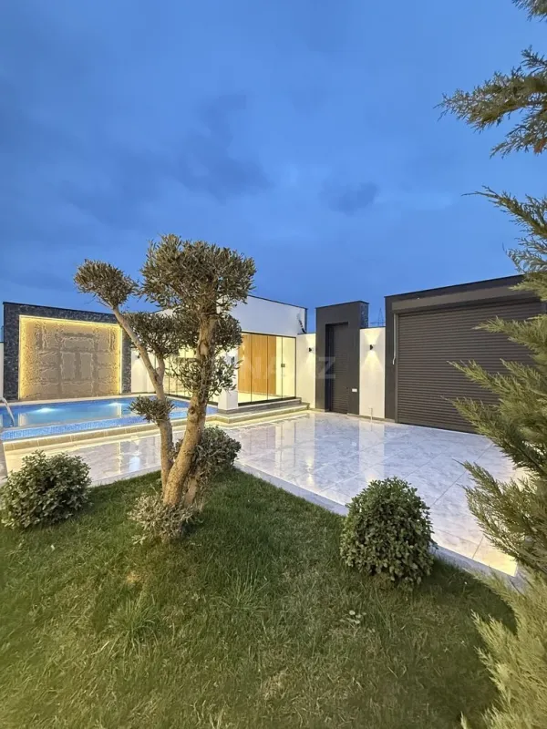 Satılır 4 otaqlı həyət evi 200 m²