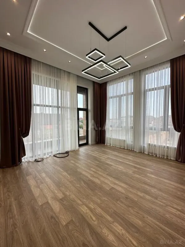 Kirayə verilir 6 otaqlı həyət evi 320 m²