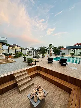 Kirayə verilir 6 otaqlı həyət evi 320 m²