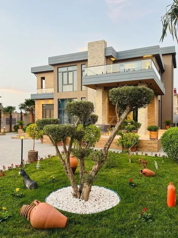 Kirayə verilir 6 otaqlı həyət evi 320 m²