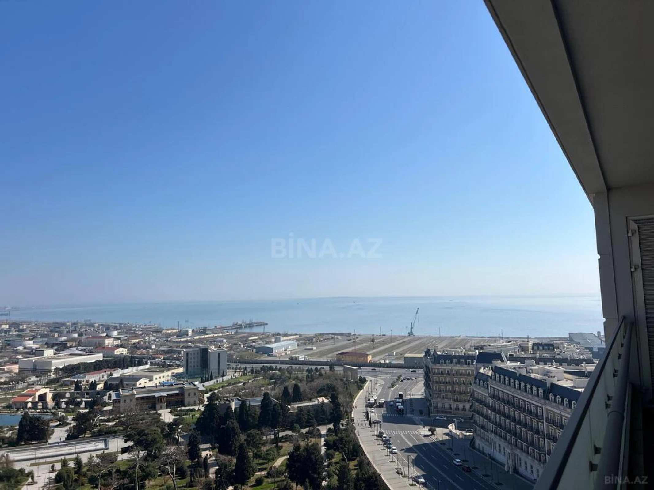Satılır 3 otaqlı mənzil 109 m²