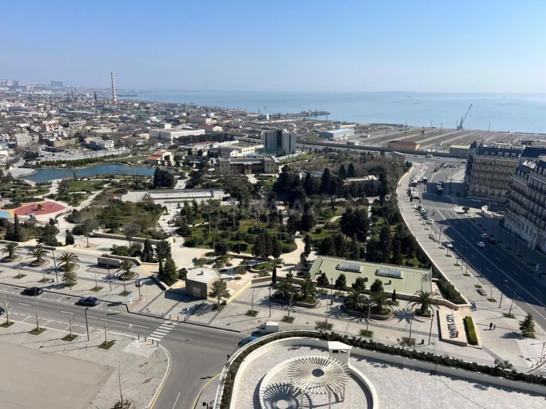 Satılır 3 otaqlı mənzil 109 m²