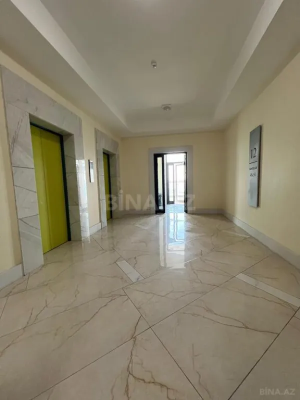 Satılır 3 otaqlı mənzil 109 m²