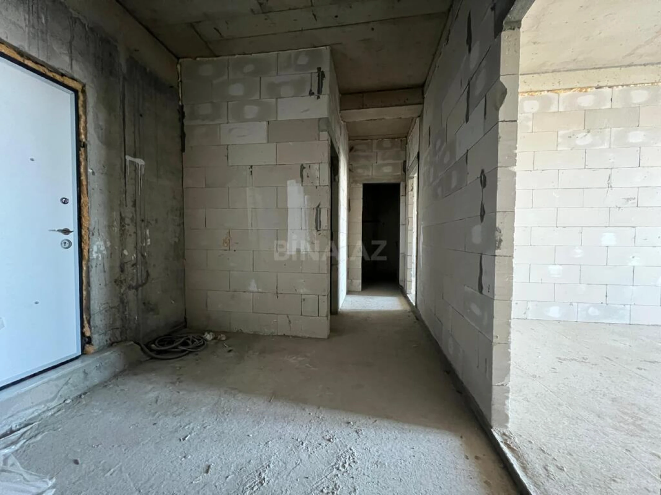 Satılır 3 otaqlı mənzil 109 m²