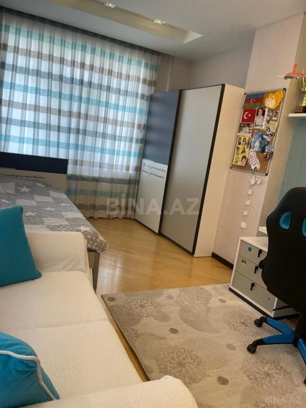 Satılır 3 otaqlı mənzil 185 m²