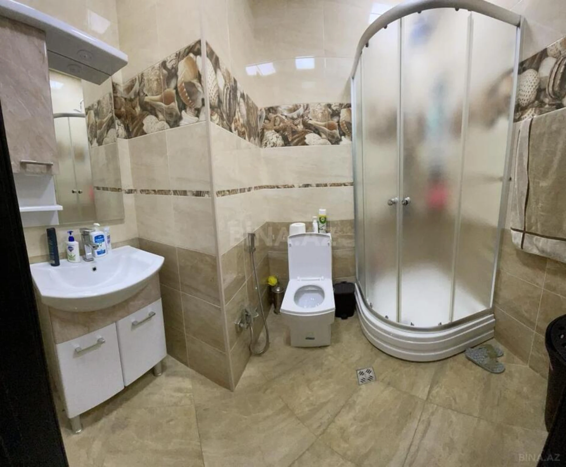 Kirayə verilir 1 otaqlı mənzil 60 m²