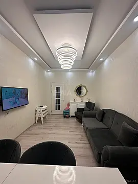 Satılır 2 otaqlı mənzil 56 m²