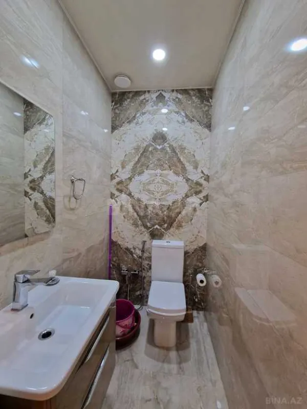 Satılır 3 otaqlı mənzil 132 m²