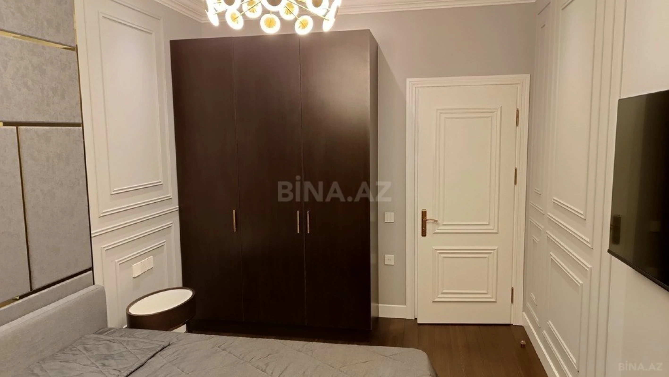 Kirayə verilir 3 otaqlı mənzil 148 m²