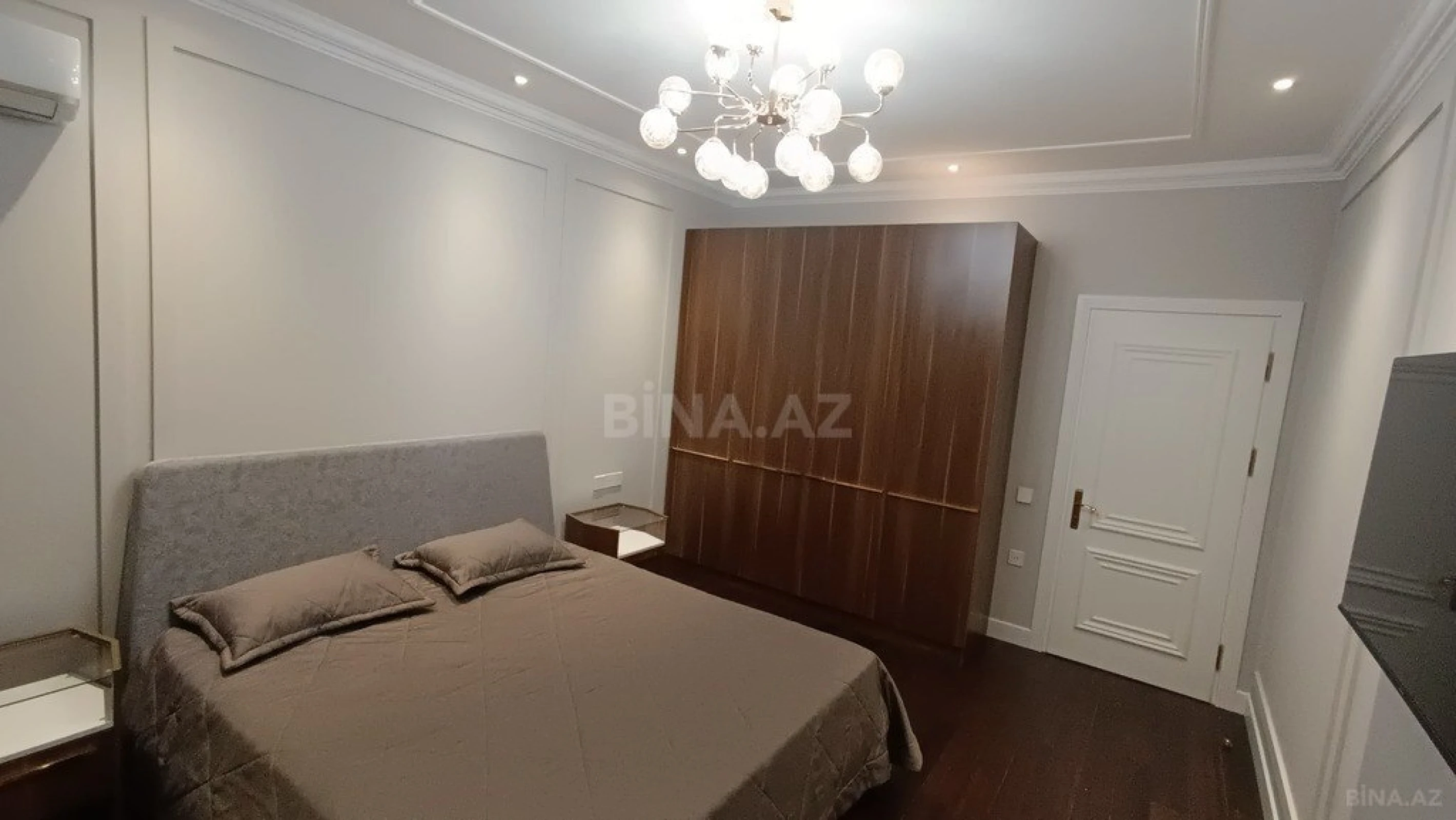 Kirayə verilir 3 otaqlı mənzil 148 m²