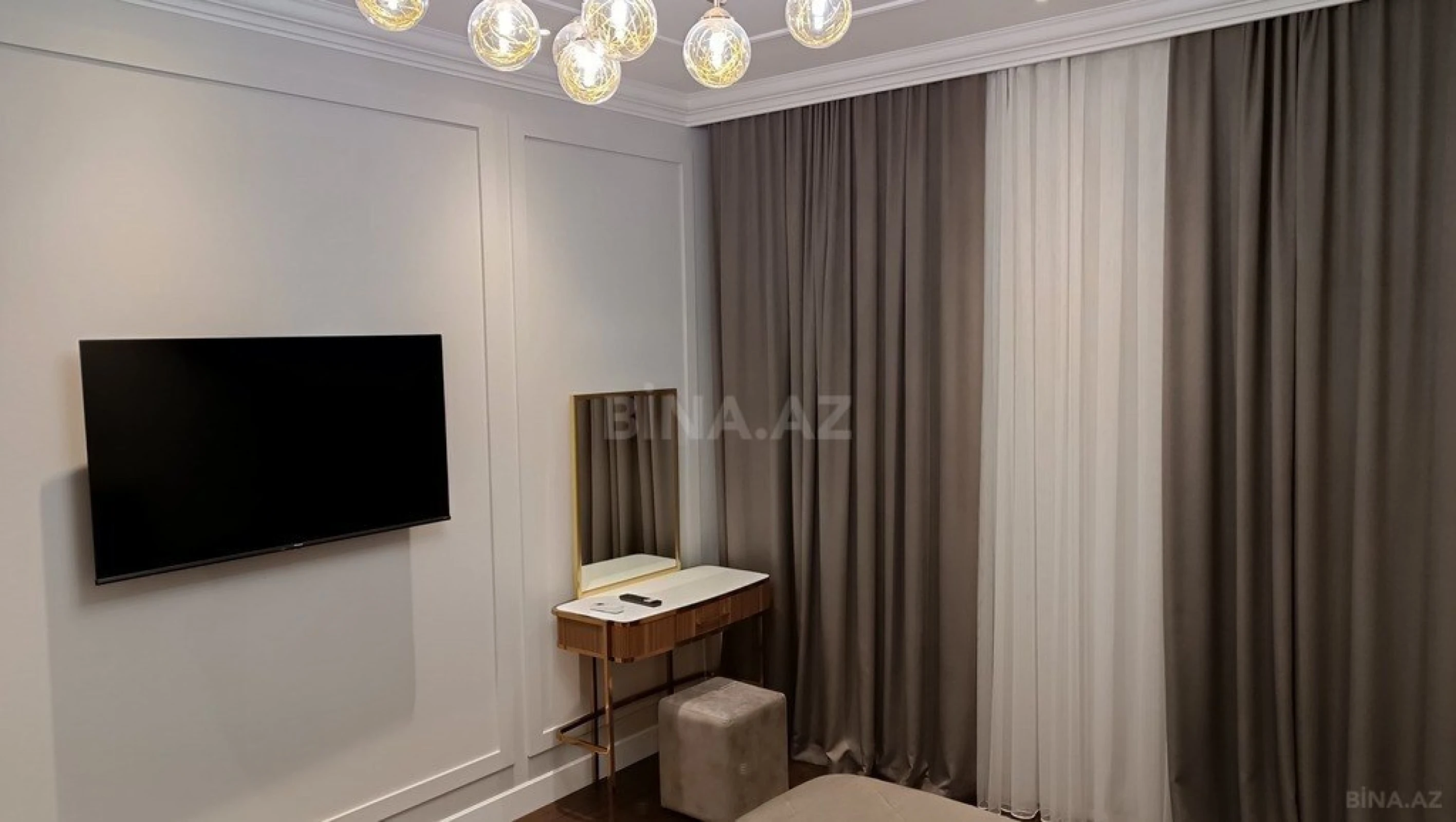 Kirayə verilir 3 otaqlı mənzil 148 m²