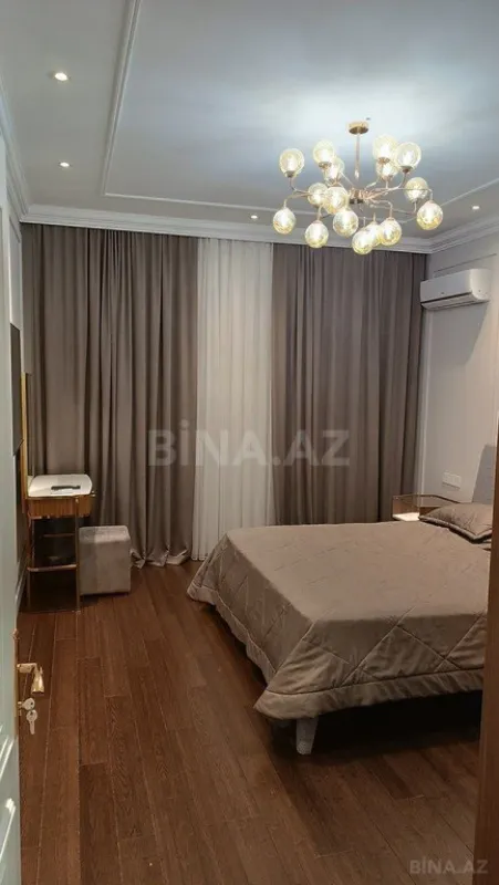 Kirayə verilir 3 otaqlı mənzil 148 m²