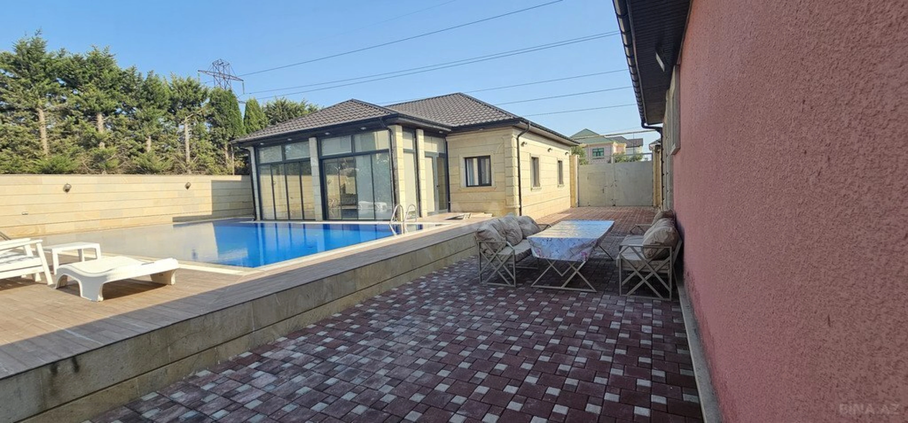 Kirayə verilir 3 otaqlı həyət evi 220 m²