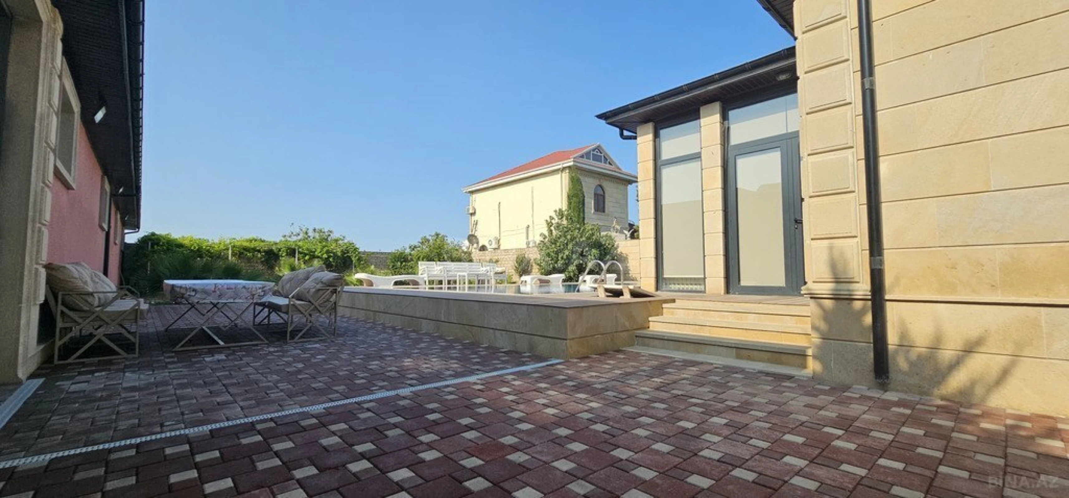 Kirayə verilir 3 otaqlı həyət evi 220 m²